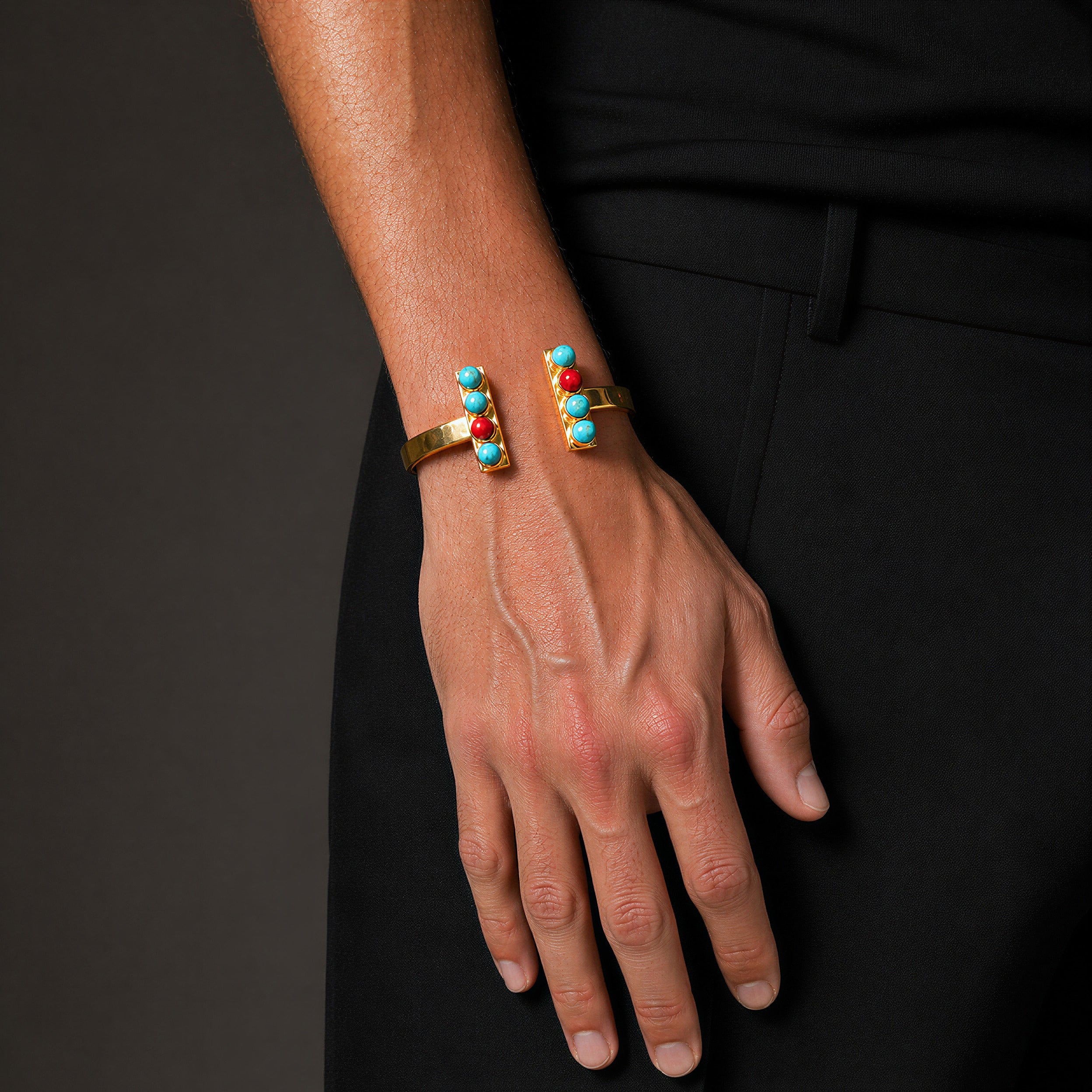 Double T Cuff Gold